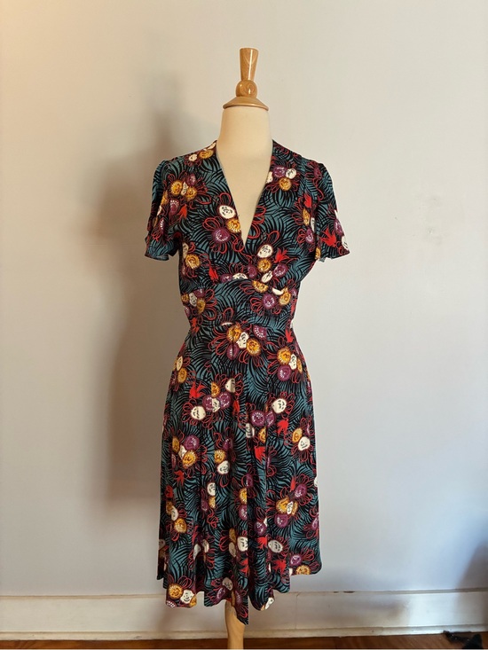 Trashy Diva Dresses & Skirts - Trashy Diva Curious Corsage Flutter Sleeve Dress